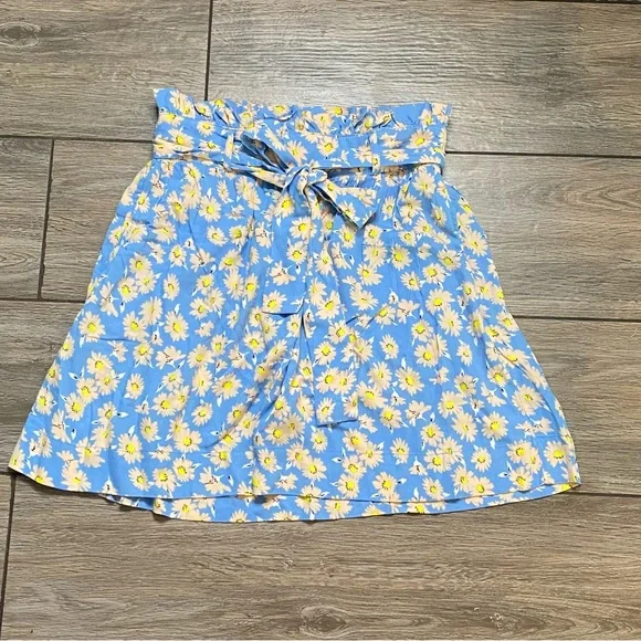 Who What Wear Small Floral Skirt - Picture 2 of 7